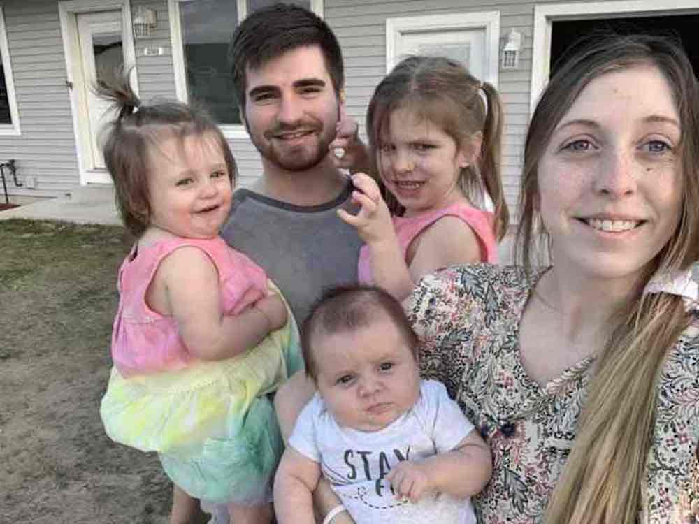 Una mamma incinta salva 3 bambine al lago